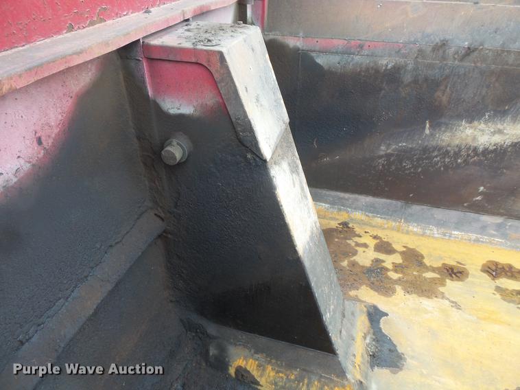 image for item DW9517 1997 Ford LT8000 dump truck