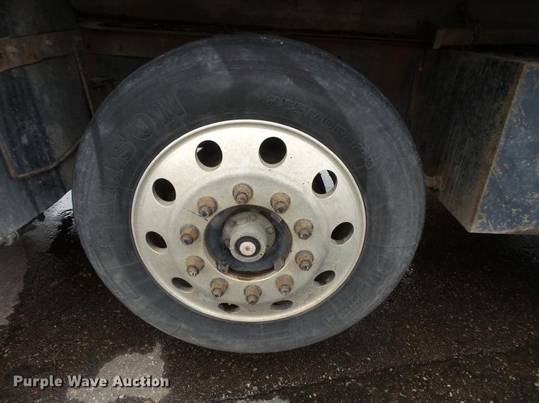 image for item DW9517 1997 Ford LT8000 dump truck