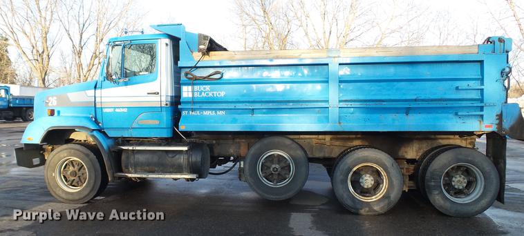 image for item DW9519 1987 Freightliner FLC112 dump truck