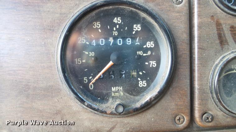 image for item DW9519 1987 Freightliner FLC112 dump truck