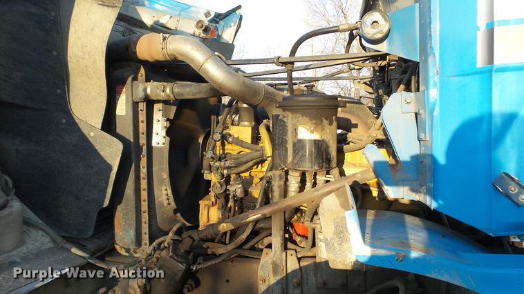 image for item DW9519 1987 Freightliner FLC112 dump truck