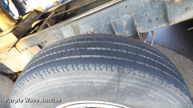 image for item DW9519 1987 Freightliner FLC112 dump truck