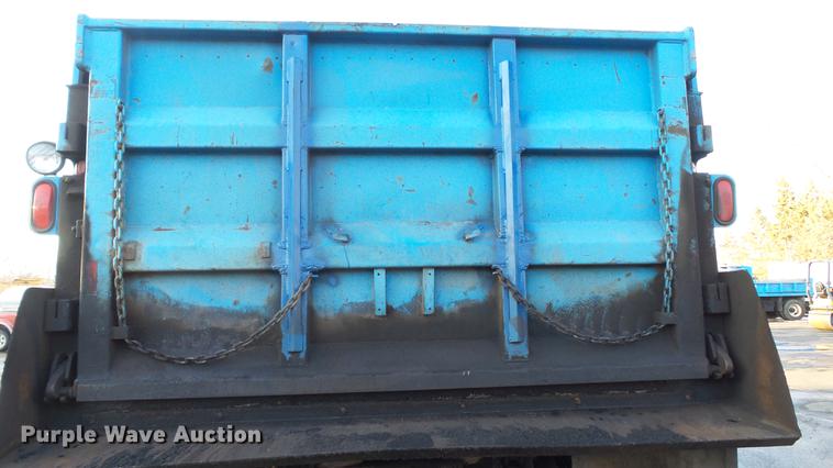 image for item DW9519 1987 Freightliner FLC112 dump truck