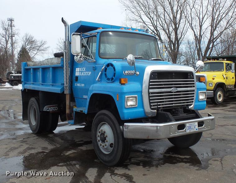 image for item DW9520 1991 Ford LN8000 dump truck