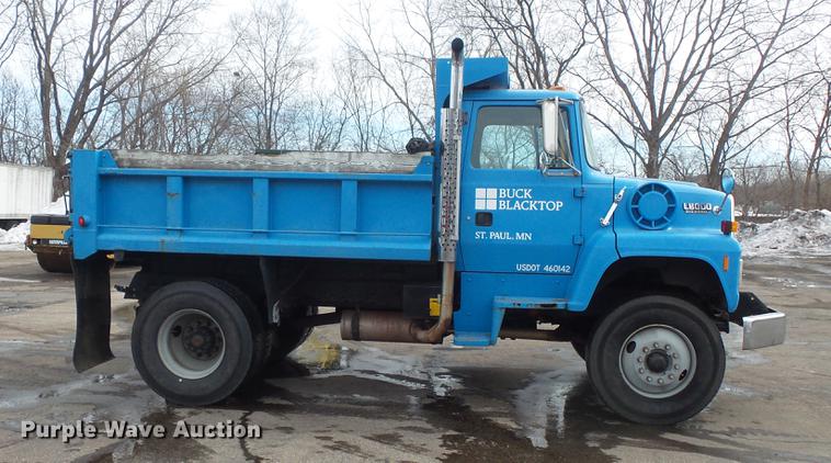 image for item DW9520 1991 Ford LN8000 dump truck