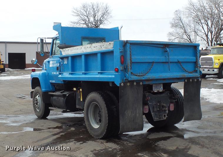 image for item DW9520 1991 Ford LN8000 dump truck