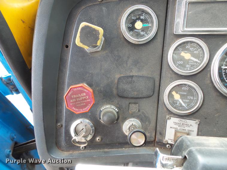 image for item DW9520 1991 Ford LN8000 dump truck