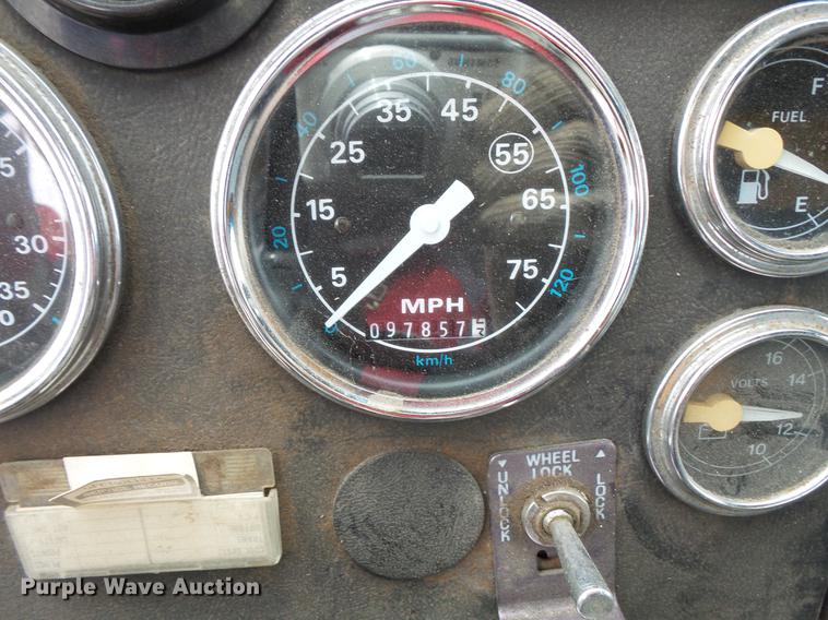 image for item DW9520 1991 Ford LN8000 dump truck