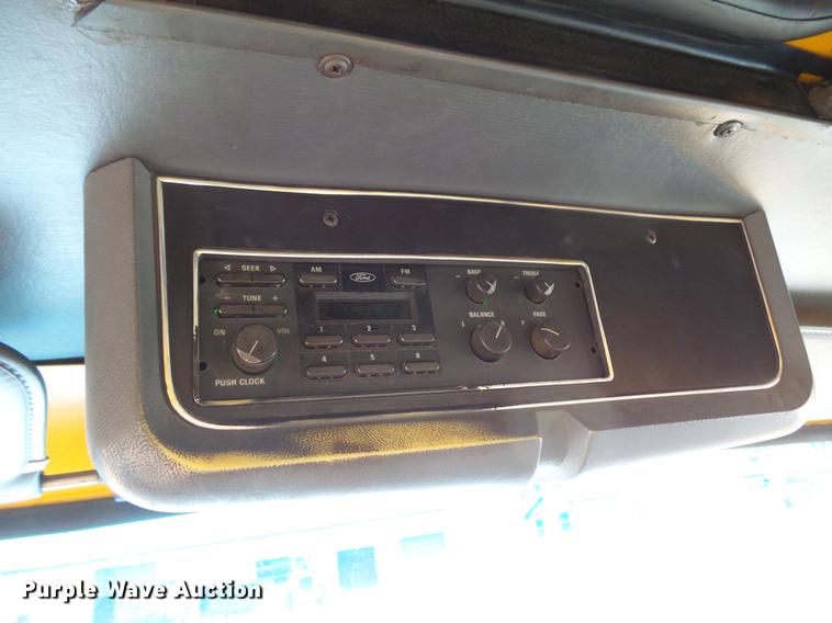 image for item DW9520 1991 Ford LN8000 dump truck