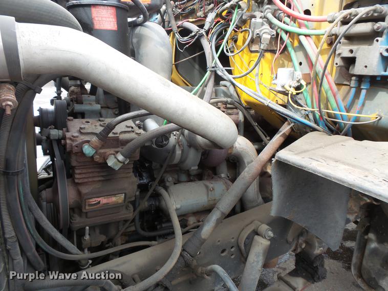 image for item DW9520 1991 Ford LN8000 dump truck