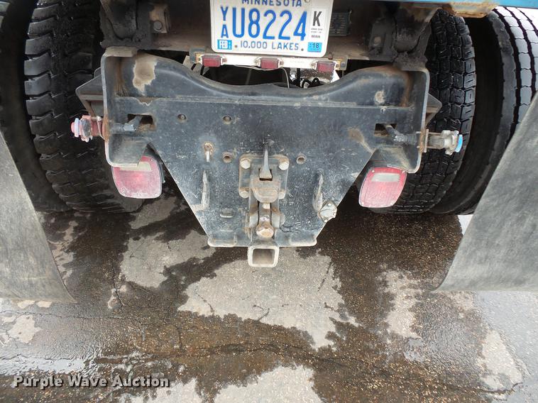 image for item DW9520 1991 Ford LN8000 dump truck