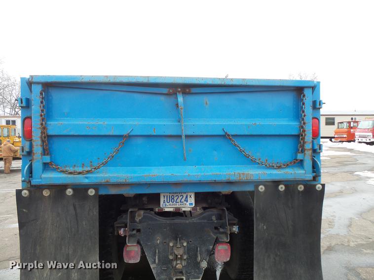image for item DW9520 1991 Ford LN8000 dump truck