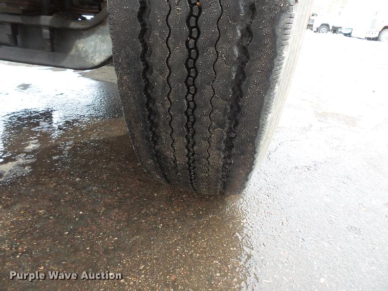 image for item DW9520 1991 Ford LN8000 dump truck