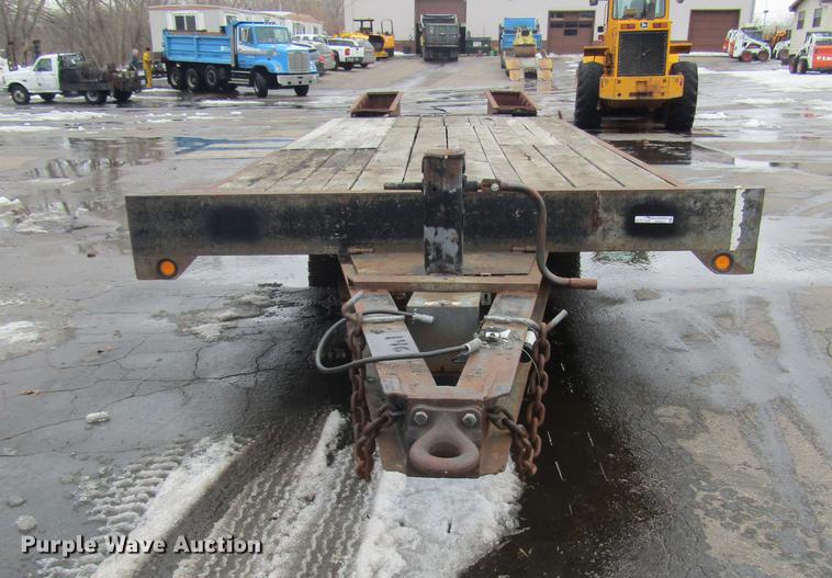 image for item DW9521 1997 Towmaster OT-20LP equipment trailer