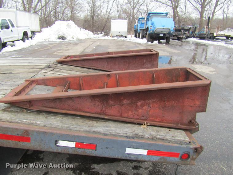image for item DW9521 1997 Towmaster OT-20LP equipment trailer