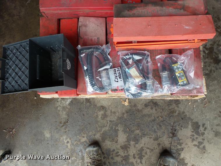 image for item DW9523 2016 Carlson CP100 paver