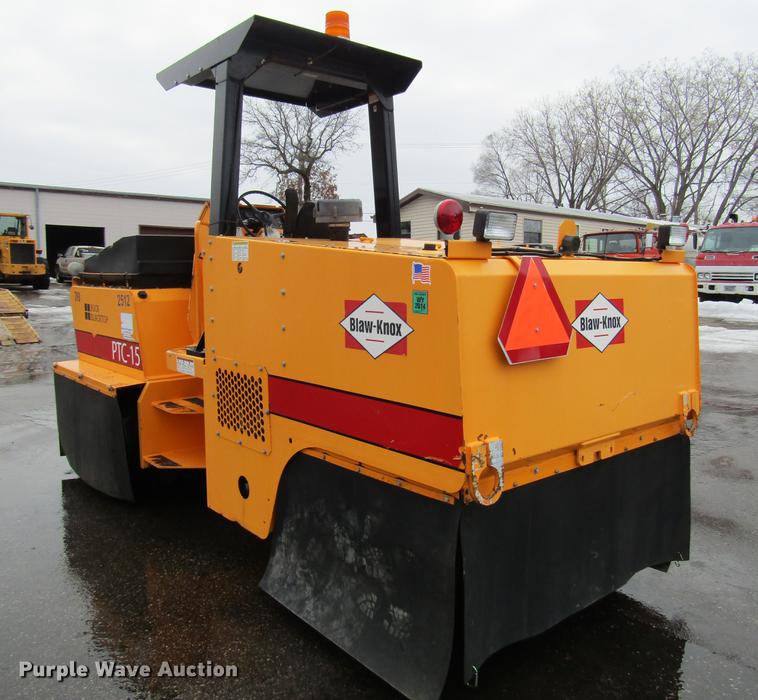 image for item DW9524 2013 Blaw Knox PTC-15 pneumatic roller