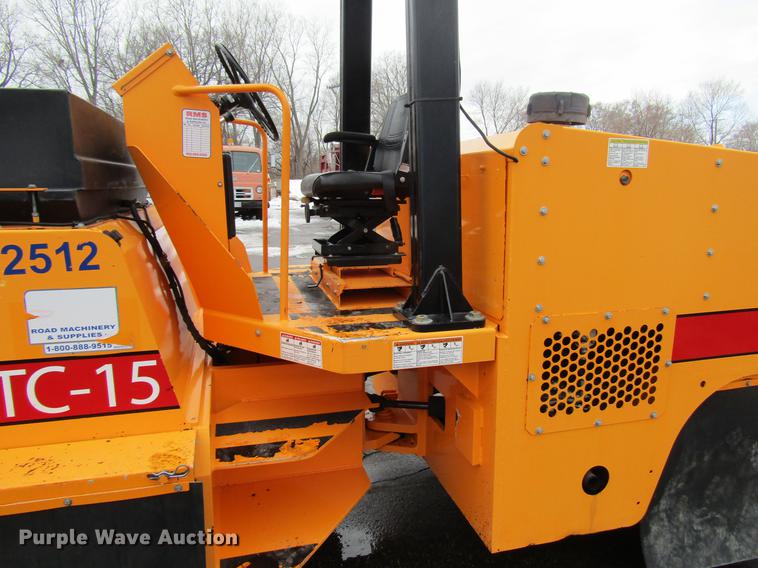 image for item DW9524 2013 Blaw Knox PTC-15 pneumatic roller