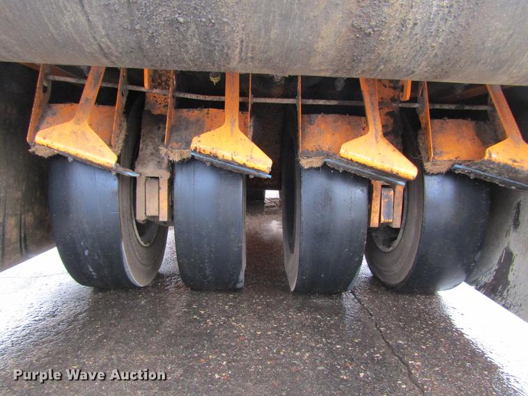 image for item DW9524 2013 Blaw Knox PTC-15 pneumatic roller