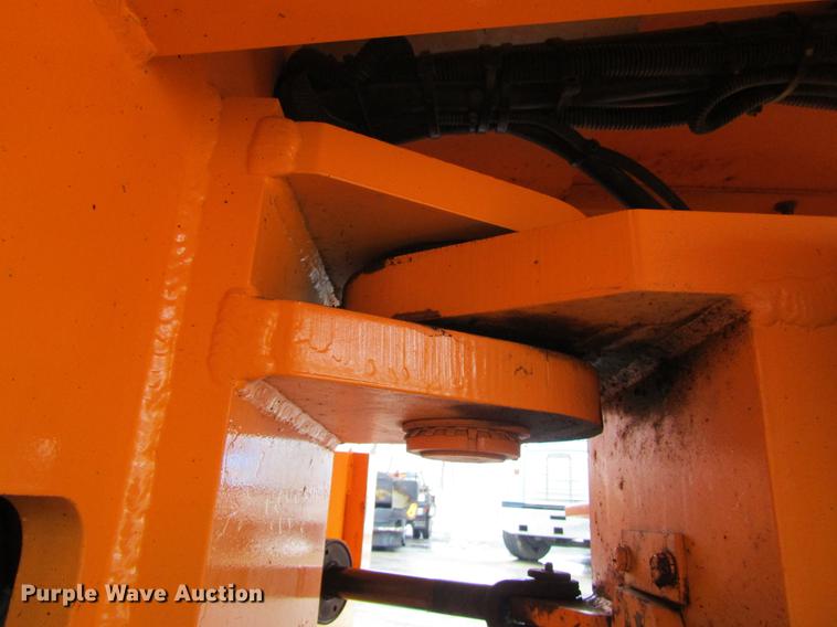 image for item DW9524 2013 Blaw Knox PTC-15 pneumatic roller