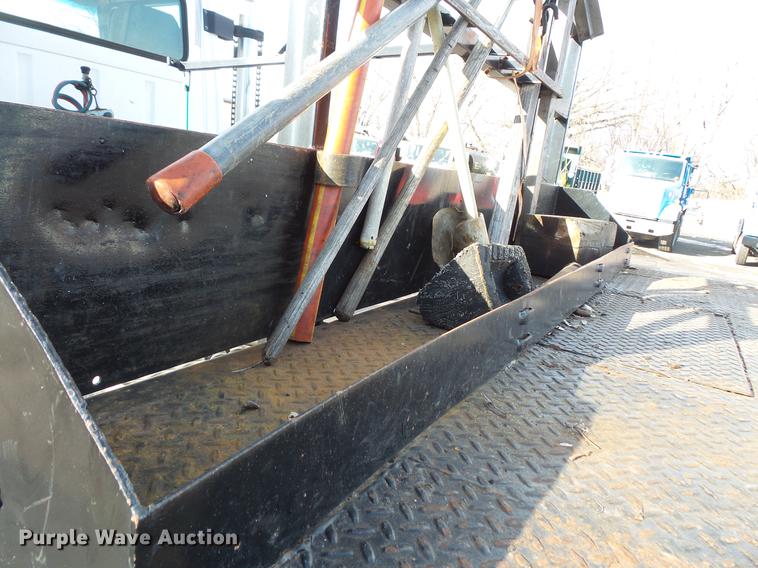 image for item DW9526 1999 Landoll ST TRL drop deck traveling axle tilt deck trailer