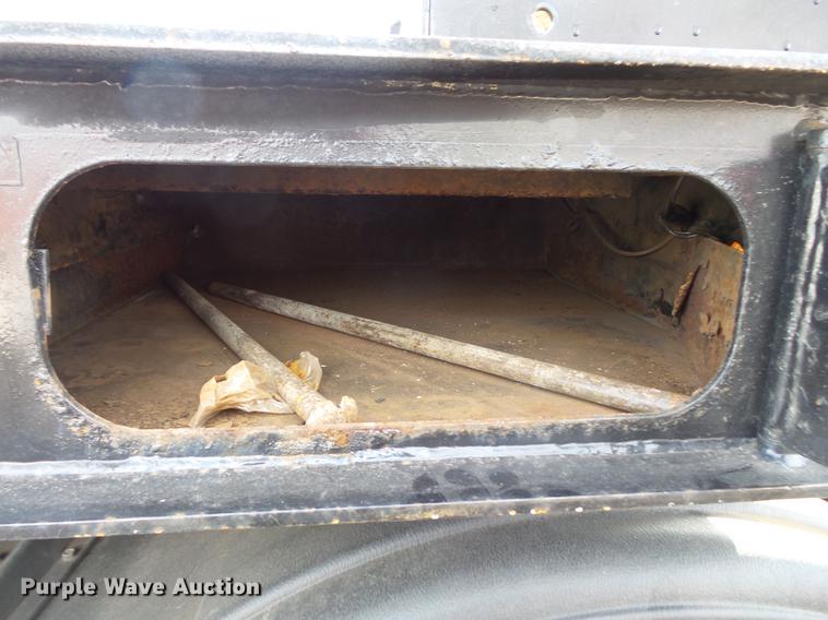 image for item DW9526 1999 Landoll ST TRL drop deck traveling axle tilt deck trailer