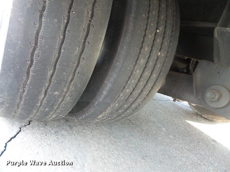 image for item DW9526 1999 Landoll ST TRL drop deck traveling axle tilt deck trailer