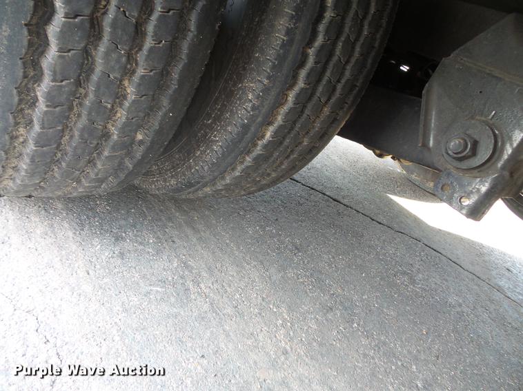 image for item DW9526 1999 Landoll ST TRL drop deck traveling axle tilt deck trailer