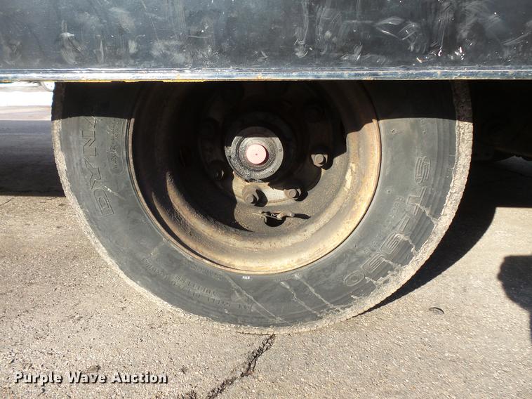 image for item DW9526 1999 Landoll ST TRL drop deck traveling axle tilt deck trailer