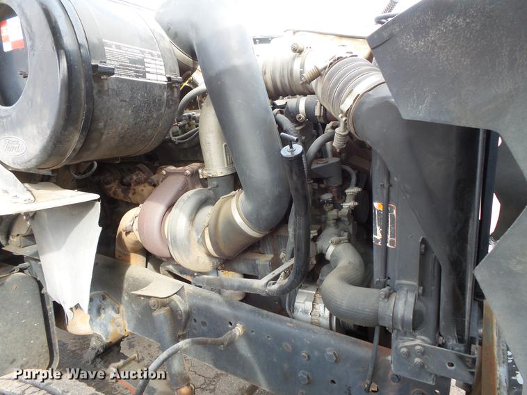 image for item DW9527 1995 Ford LT9000 semi truck