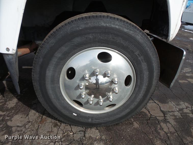 image for item DW9527 1995 Ford LT9000 semi truck