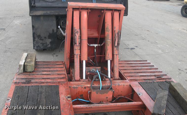 image for item DW9528 1994 Trail-Eze DP20H20 equipment trailer