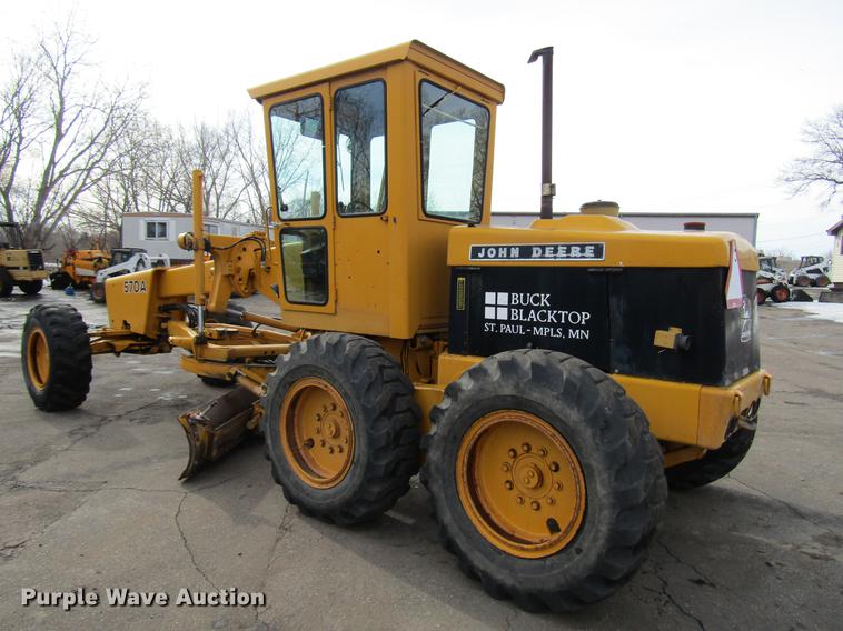 image for item DW9532 1975 John Deere 570A motor grader