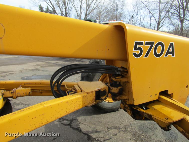 image for item DW9532 1975 John Deere 570A motor grader
