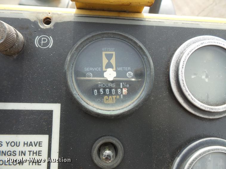 image for item DW9533 1991 Caterpillar CB-434 double drum vibratory roller