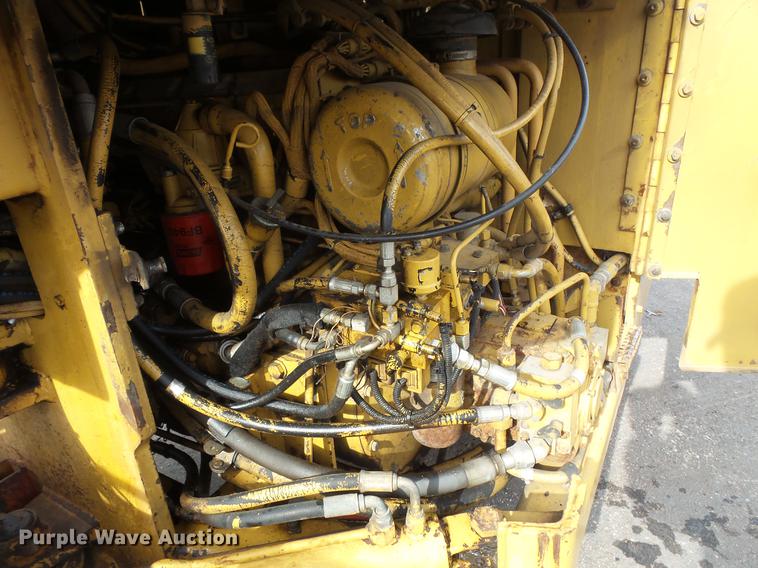 image for item DW9533 1991 Caterpillar CB-434 double drum vibratory roller