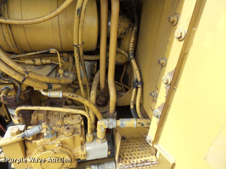 image for item DW9533 1991 Caterpillar CB-434 double drum vibratory roller