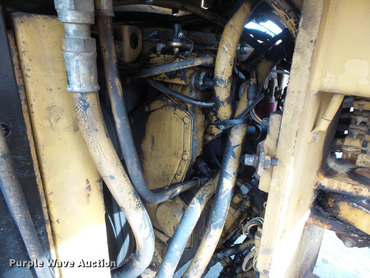 image for item DW9533 1991 Caterpillar CB-434 double drum vibratory roller