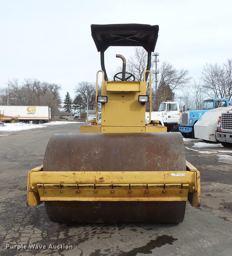 image for item DW9534 1992 Caterpillar CS-433B single vibratory drum roller