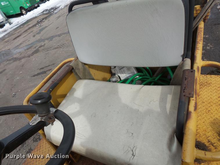 image for item DW9534 1992 Caterpillar CS-433B single vibratory drum roller