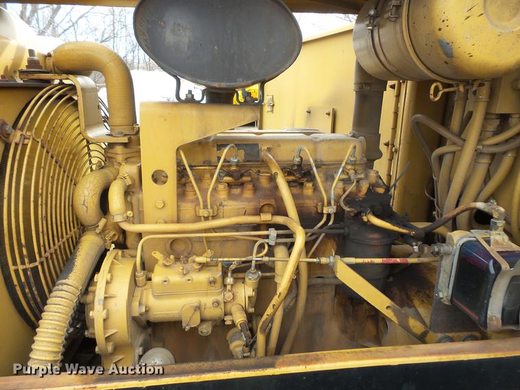 image for item DW9534 1992 Caterpillar CS-433B single vibratory drum roller