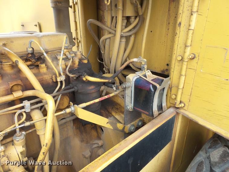 image for item DW9534 1992 Caterpillar CS-433B single vibratory drum roller