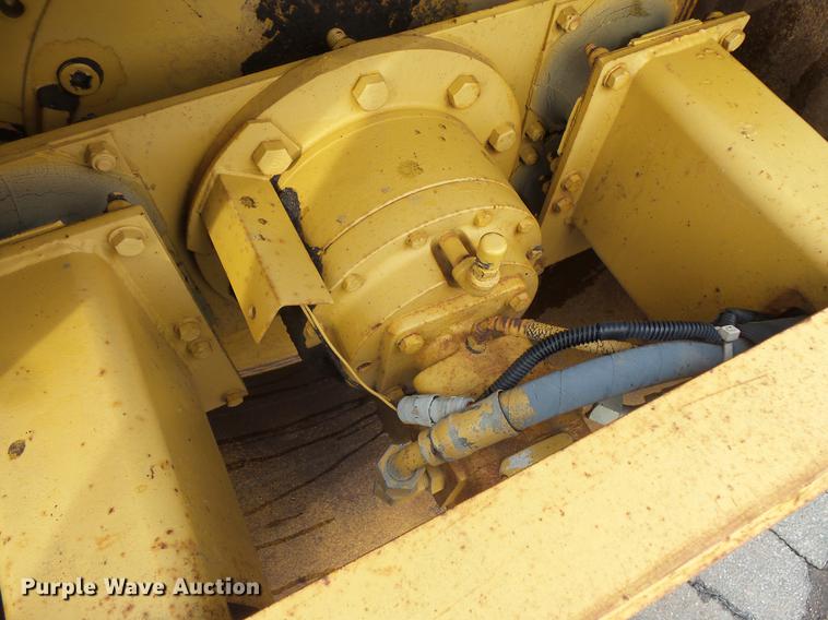 image for item DW9534 1992 Caterpillar CS-433B single vibratory drum roller