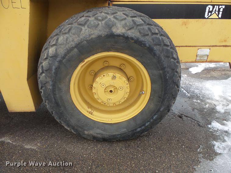 image for item DW9534 1992 Caterpillar CS-433B single vibratory drum roller