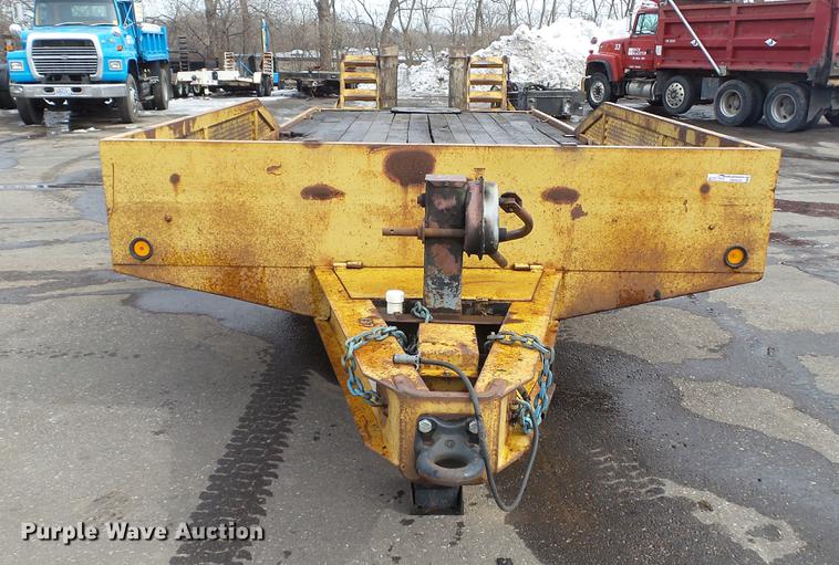 image for item DW9535 1990 Towmaster T20 equipment trailer