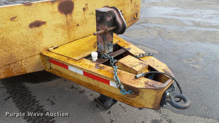 image for item DW9535 1990 Towmaster T20 equipment trailer