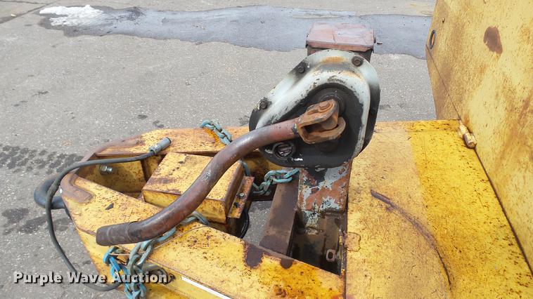 image for item DW9535 1990 Towmaster T20 equipment trailer