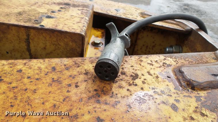 image for item DW9535 1990 Towmaster T20 equipment trailer