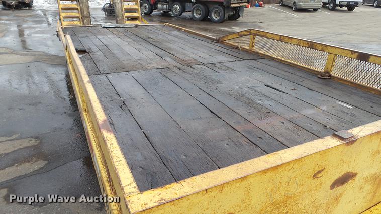 image for item DW9535 1990 Towmaster T20 equipment trailer