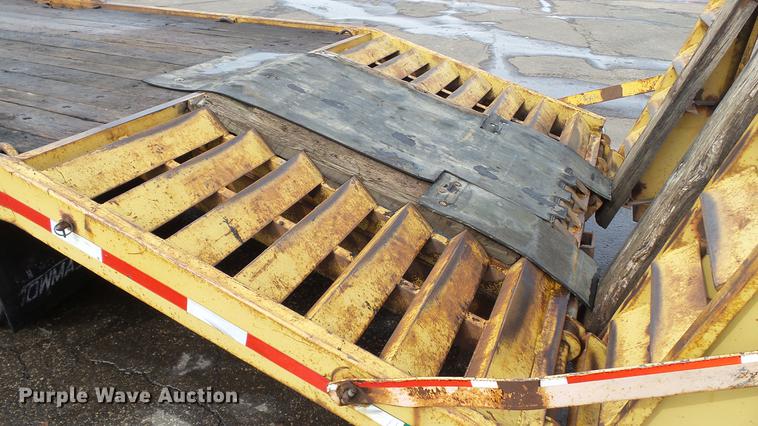 image for item DW9535 1990 Towmaster T20 equipment trailer